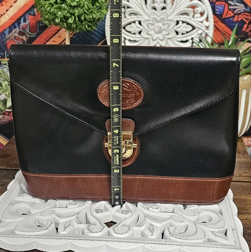 Gold Coast Genuine Leather Push Buckle Closure Clutch Handbag